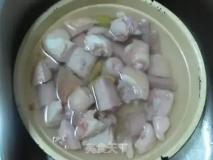 Make Pork tail stew step 2