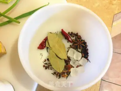 Make Secret beef noodles step 1