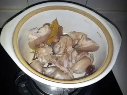 Make Yin makes pigs