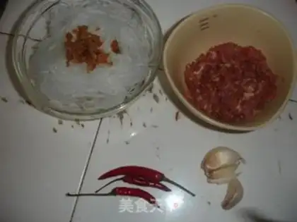 Make Spicy meat powder fans step 0
