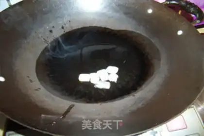 Make Potatoes made of red-burned ribs step 0