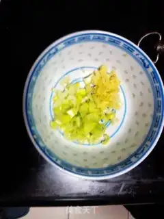 Make Oily noodles step 1