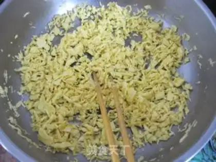 Make Coconut chicken soup step 1