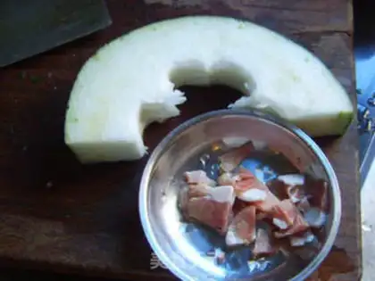 Make Salted melon soup step 0