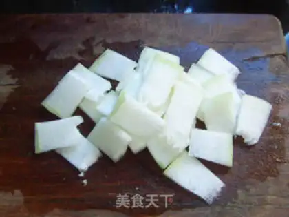 Make Salted melon soup step 1