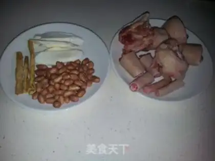 Make Pigtail peanut soup step 0