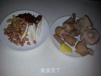 Make Pigtail peanut soup step 3