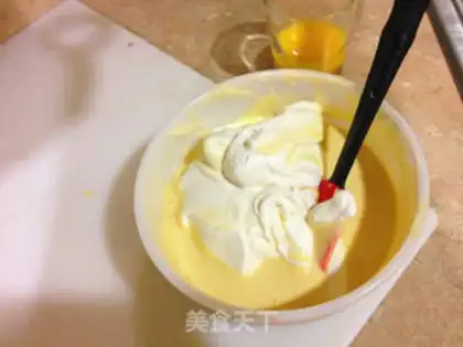 Make Heart-shaped strawberry snowcake step 7