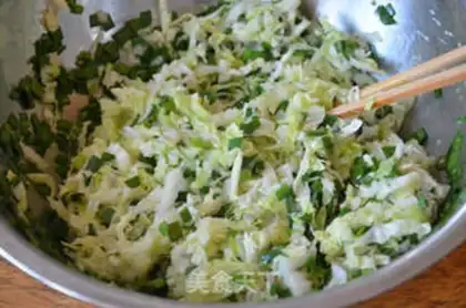 Make Shrimp cabbage eggs step 0