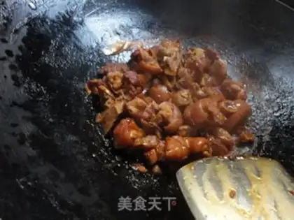 Make Soy sauce, pig hoof step 14