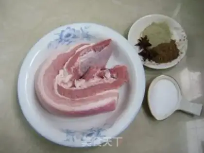 Make The house is salted pork step 0