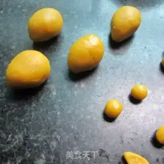 Make Pumpkin rabbit step 3