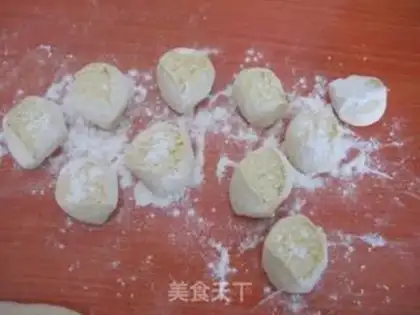 Make Yellow pasta bun step 8