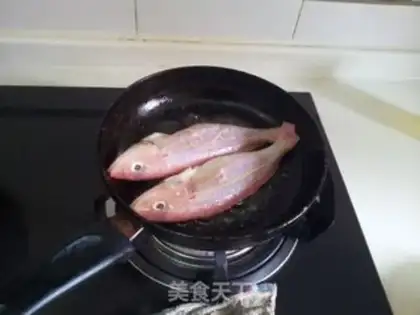 Make Red Shirt Fish step 3