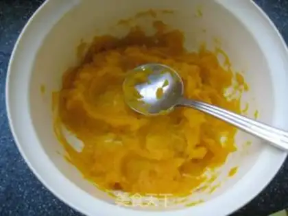Make Pumpkin cake step 1