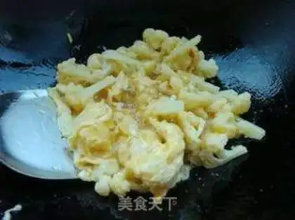 Make Pickles and fried eggs step 5
