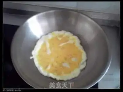 Make Pepper fried eggs step 5