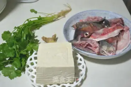 Make Fish head tofu soup step 0
