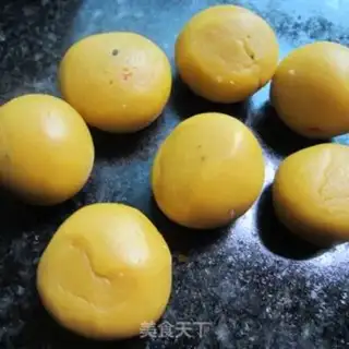 Make Sausage buns step 3