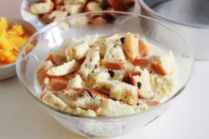 Make A thousand layers of red date cake step 1