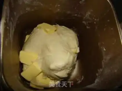 Make caterpillar bread step 1