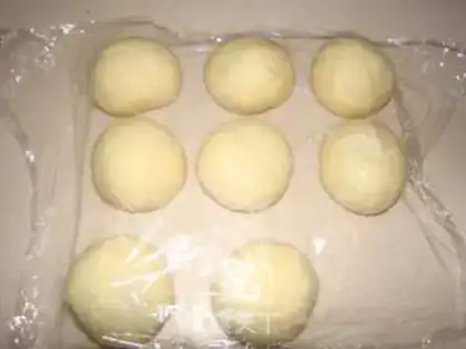 Make caterpillar bread step 2