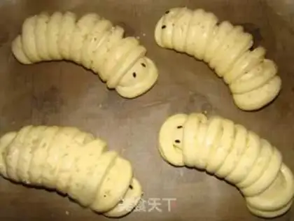 Make caterpillar bread step 9