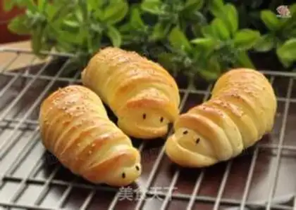 Make caterpillar bread step 10
