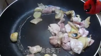 Make Two yellow sides of the pot step 5