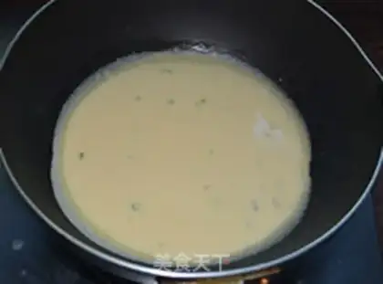 Make Sausage egg burrito step 4