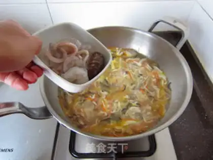 Make Spicy seafood soup step 8