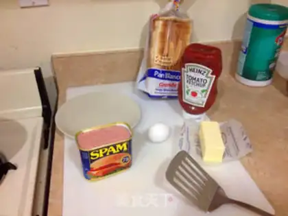 Make Lunch meat sandwich step 0
