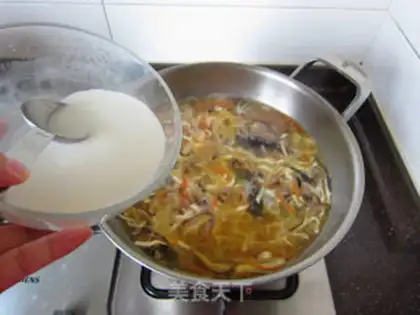 Make Spicy seafood soup step 11