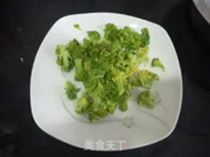 Make Milk steamed eggs step 1