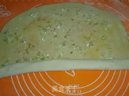 Make Onion butter cake step 2