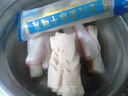 Make Seafood dry pot step 5