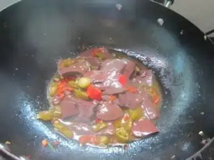 Make Spicy pig blood step 3