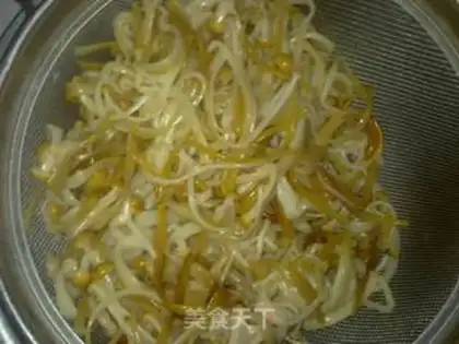 Make Seafood dry pot step 9