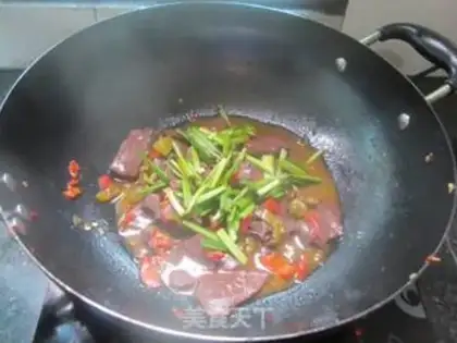 Make Spicy pig blood step 4