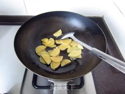 Make Korean sauce and vegetables step 4