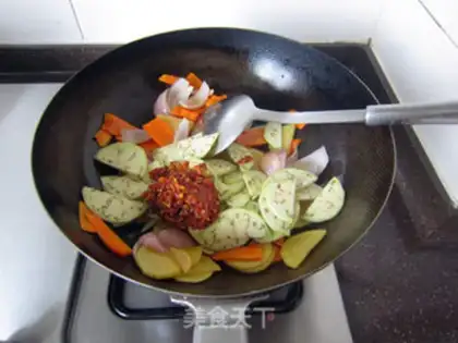 Make Korean sauce and vegetables step 6