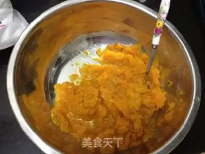 Make Pumpkin black and sesame soup step 2