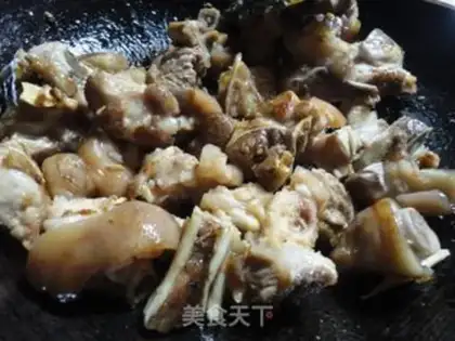 Make Soy sauce, pig hoof step 5