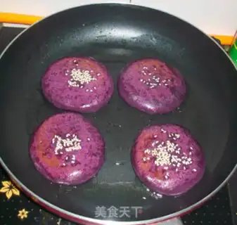 Make Heart-shaped strawberry snowcake step 0