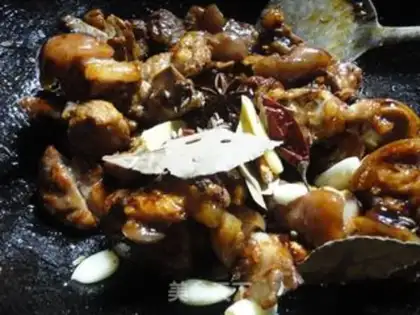 Make Soy sauce, pig hoof step 8