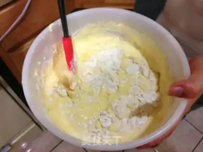Make Heart-shaped strawberry snowcake step 4