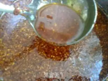 Make Homemade pepper oil step 6
