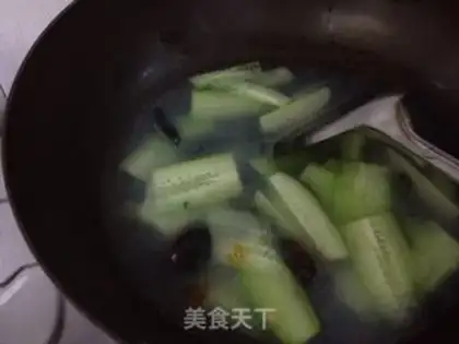 Make cucumber omelet soup step 4