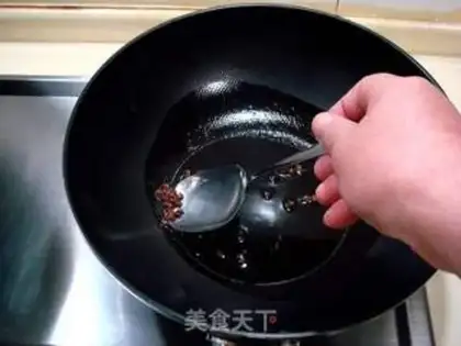 Make Celery fried dry step 0