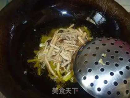 Make Salted egg yellow tea mushrooms step 6